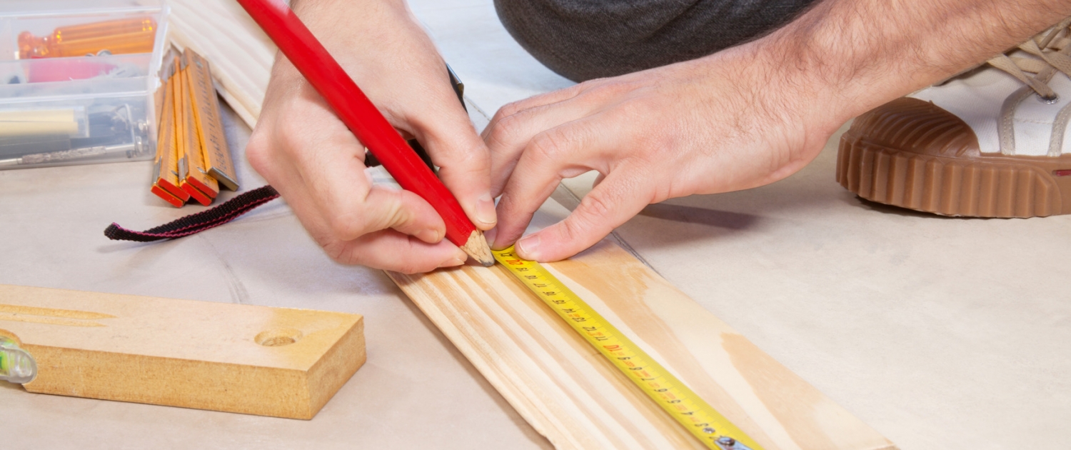 Cropped hand of a carpenter